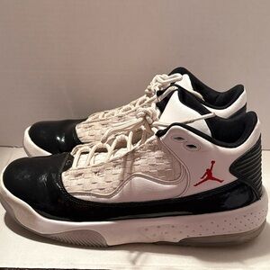 Jordan Max Aura 2 Basketball Shoes